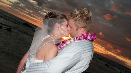 Laura and David chose Hawaii Wedding Package 3 for a sunset ceremony