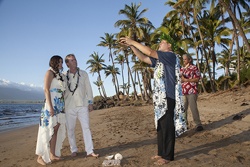 Hawaiian Ring blessing performed by minister at Maui Wedding at Sugar Beach Cove, Maui