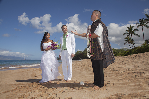 Hawaiian wedding ceremony on Maluaka Beach in Maui