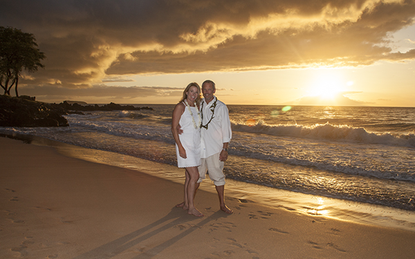 Sunset photo at vow renewal on Maluaka Beach, Makena