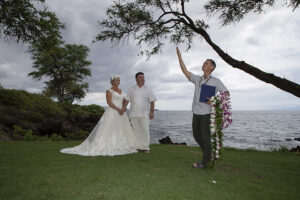 Hawaiian Wedding Ceremony - Hawaii Wedding and Vow Renewals